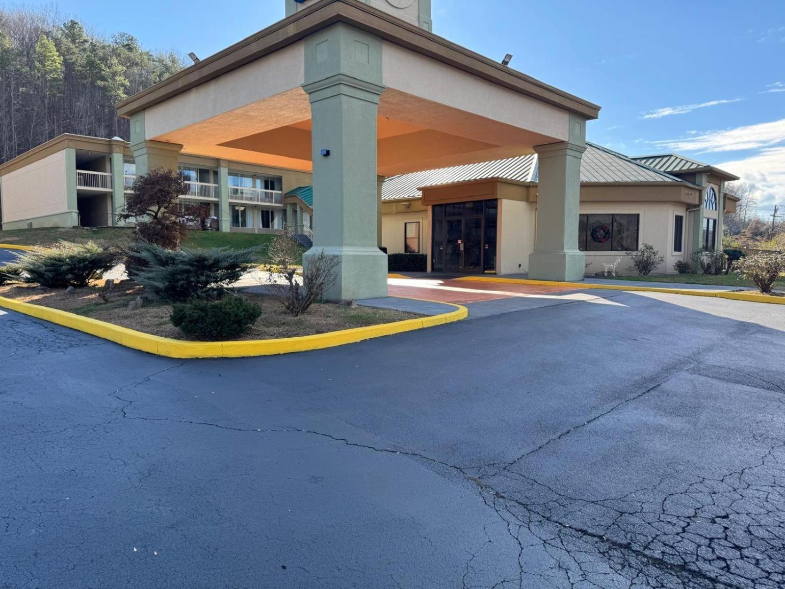 Quality Inn Harriman Екстер'єр фото